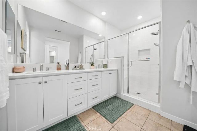 27262 Narrowleaf Willow Lane, Valencia, CA 91381