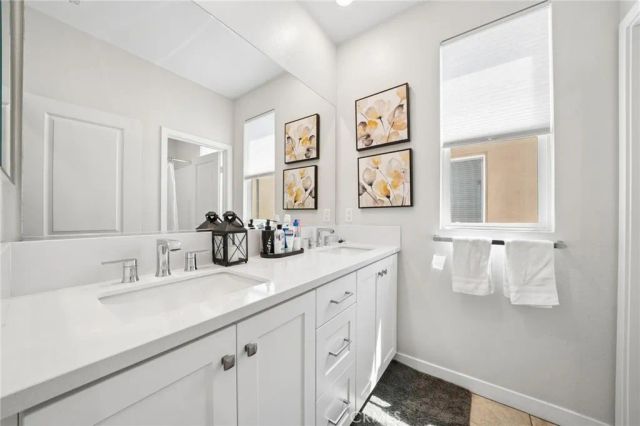 27262 Narrowleaf Willow Lane, Valencia, CA 91381
