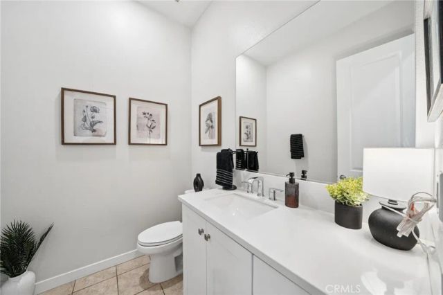 27262 Narrowleaf Willow Lane, Valencia, CA 91381