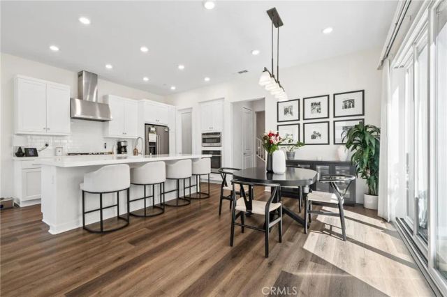 27262 Narrowleaf Willow Lane, Valencia, CA 91381