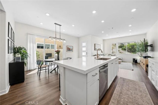 27262 Narrowleaf Willow Lane, Valencia, CA 91381