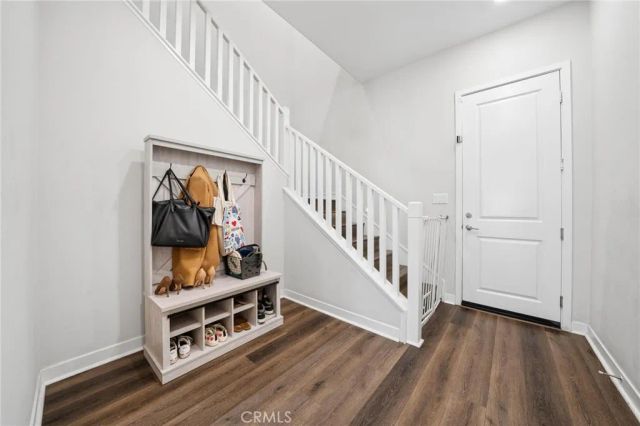 27262 Narrowleaf Willow Lane, Valencia, CA 91381