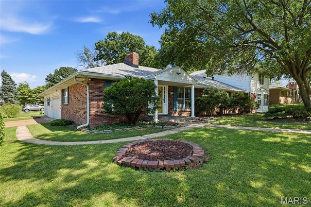 8700 S Laclede Station Road, Unincorporated, MO 63123