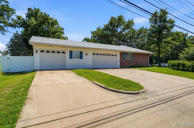 8700 S Laclede Station Road, Unincorporated, MO 63123