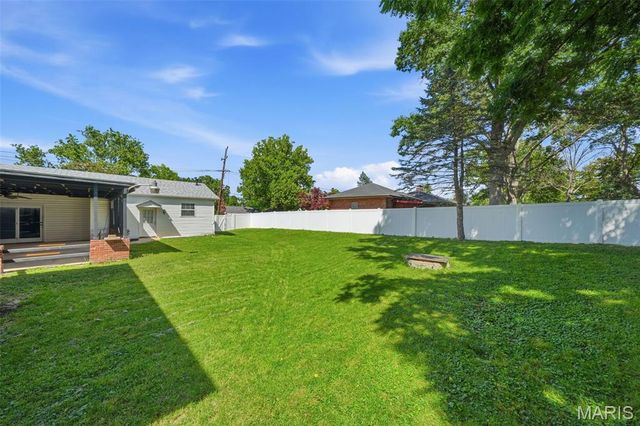 8700 S Laclede Station Road, Unincorporated, MO 63123