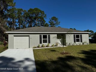 905 Bartram Avenue SW, Palm Bay, FL 32908