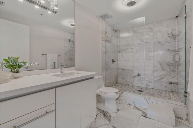 3400 SW 27th Ave 605, Miami, FL 33133