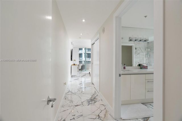 3400 SW 27th Ave 605, Miami, FL 33133