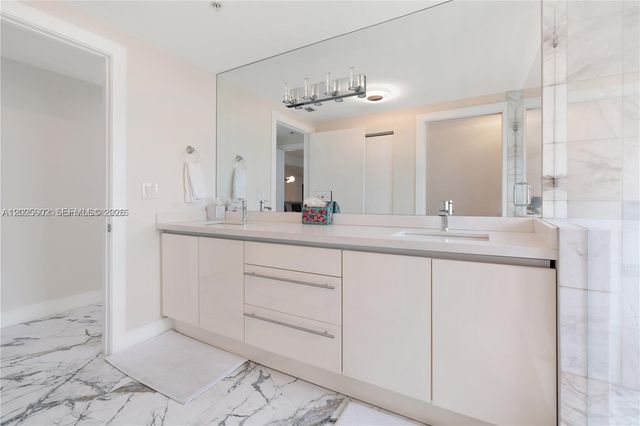 3400 SW 27th Ave 605, Miami, FL 33133