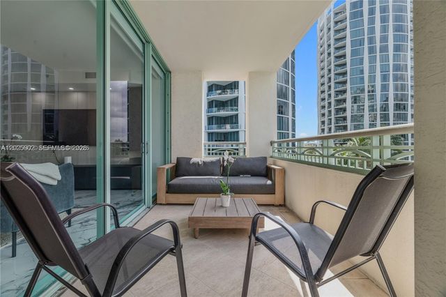 3400 SW 27th Ave 605, Miami, FL 33133