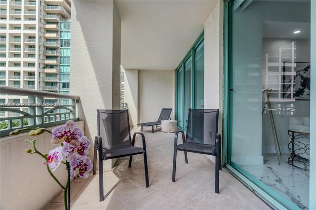 3400 SW 27th Ave 605, Miami, FL 33133