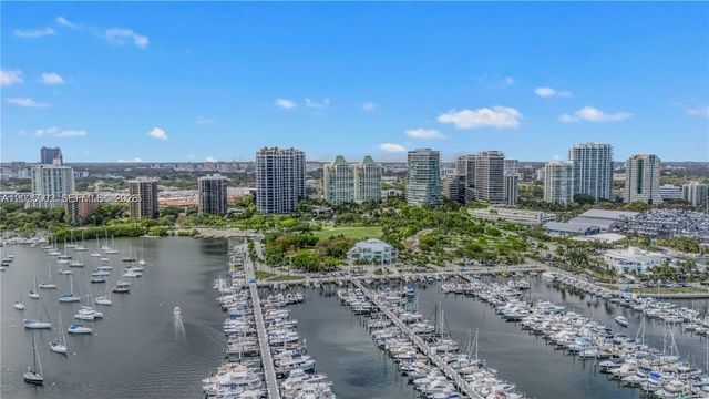 3400 SW 27th Ave 605, Miami, FL 33133