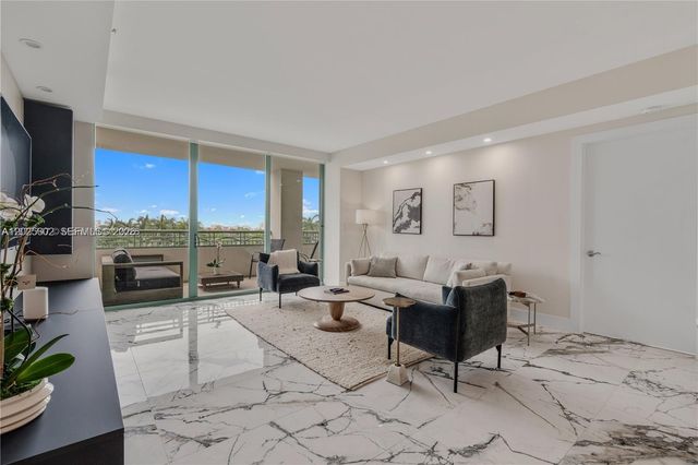 3400 SW 27th Ave 605, Miami, FL 33133
