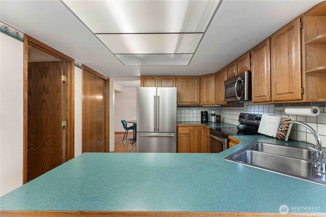 2222 NE Lexington Drive, Bremerton, WA 98311