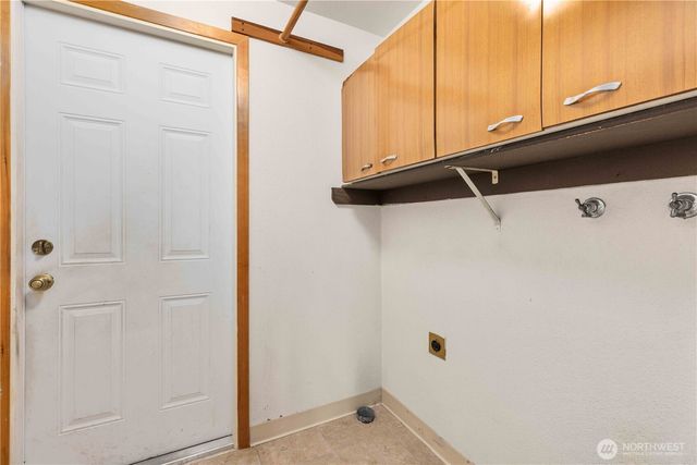 2222 NE Lexington Drive, Bremerton, WA 98311