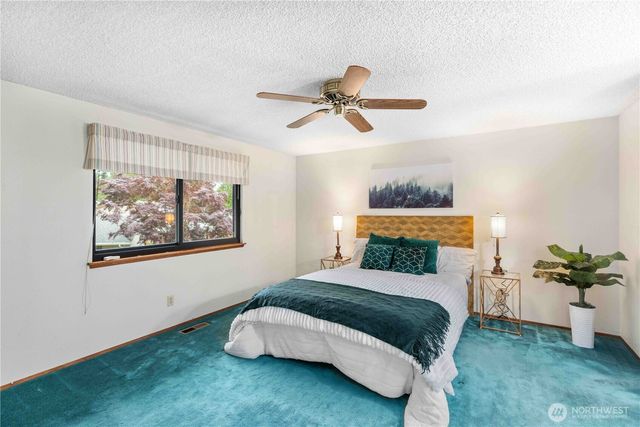 2222 NE Lexington Drive, Bremerton, WA 98311