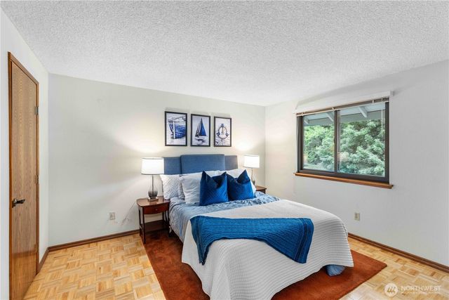 2222 NE Lexington Drive, Bremerton, WA 98311