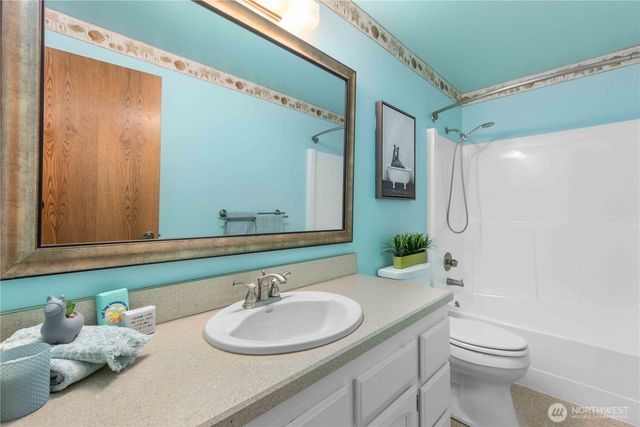2222 NE Lexington Drive, Bremerton, WA 98311