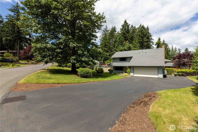2222 NE Lexington Drive, Bremerton, WA 98311