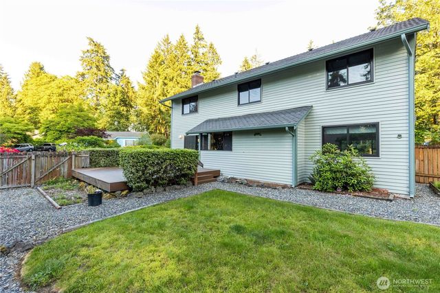 2222 NE Lexington Drive, Bremerton, WA 98311