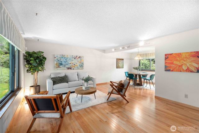 2222 NE Lexington Drive, Bremerton, WA 98311