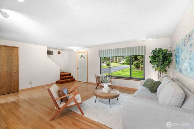 2222 NE Lexington Drive, Bremerton, WA 98311