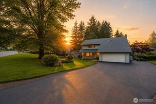2222 NE Lexington Drive, Bremerton, WA 98311
