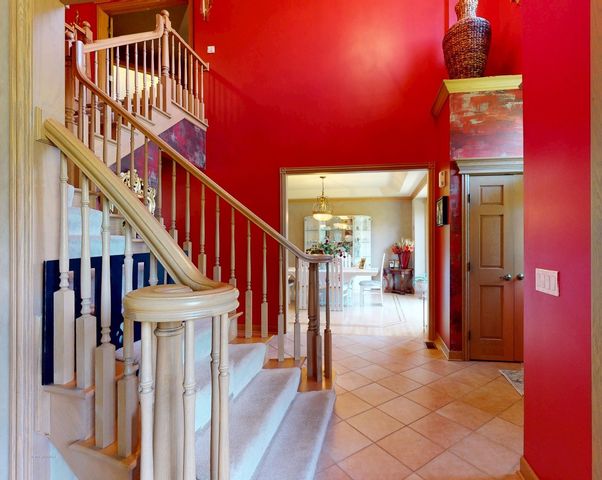 1527 Lexington Circle, Schaumburg, IL 60173