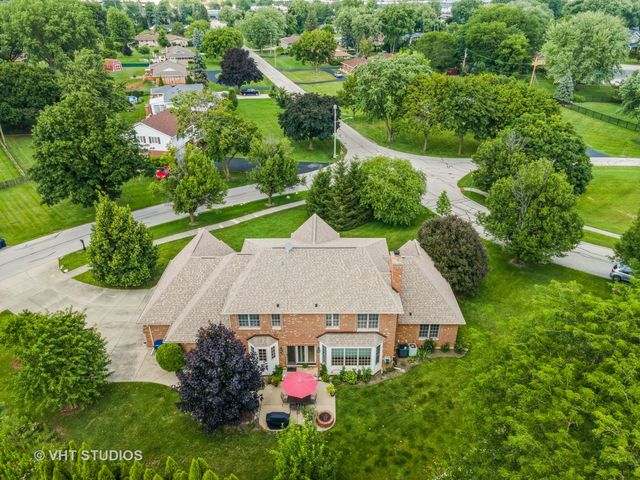1527 Lexington Circle, Schaumburg, IL 60173