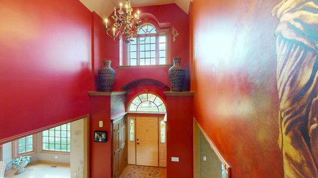 1527 Lexington Circle, Schaumburg, IL 60173