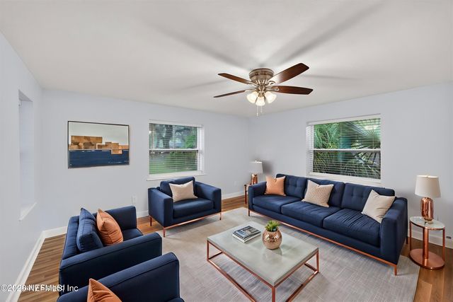 1619 HAMMOND Boulevard, Jacksonville, FL 32221