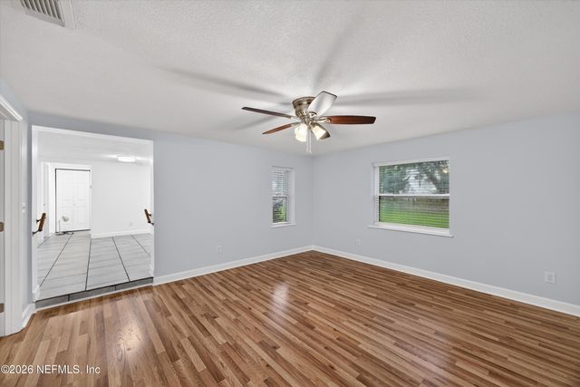 1619 HAMMOND Boulevard, Jacksonville, FL 32221