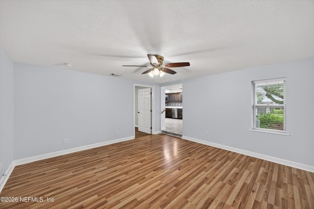 1619 HAMMOND Boulevard, Jacksonville, FL 32221