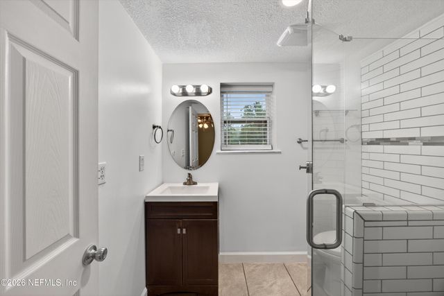 1619 HAMMOND Boulevard, Jacksonville, FL 32221