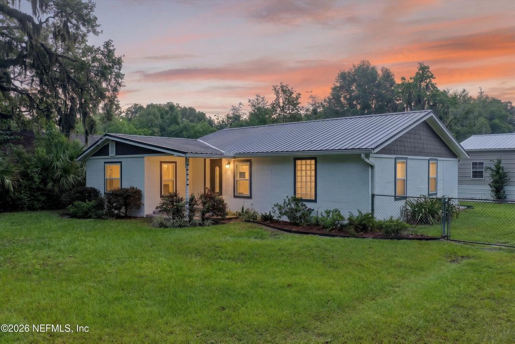 1619 HAMMOND Boulevard, Jacksonville, FL 32221