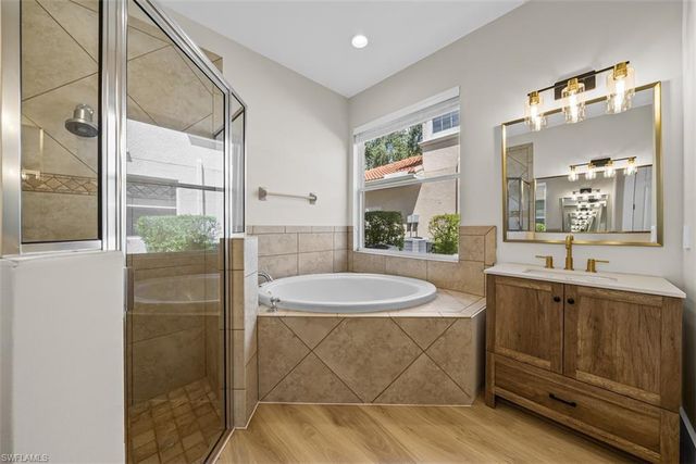12710 Aviano DR, Naples, FL 34105