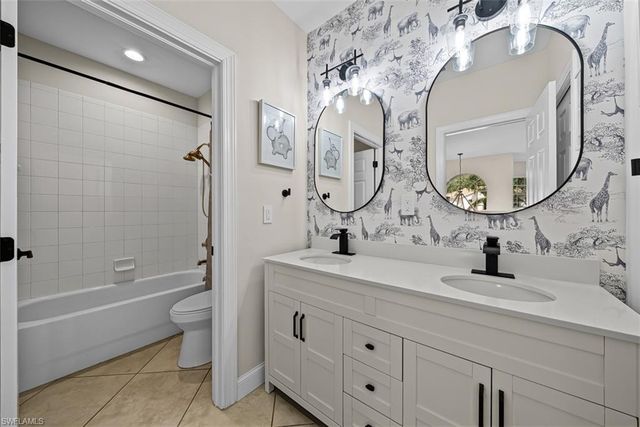 12710 Aviano DR, Naples, FL 34105