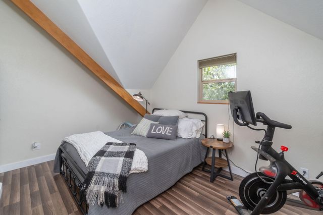 54977 Huntington Road, Bend, OR 97707