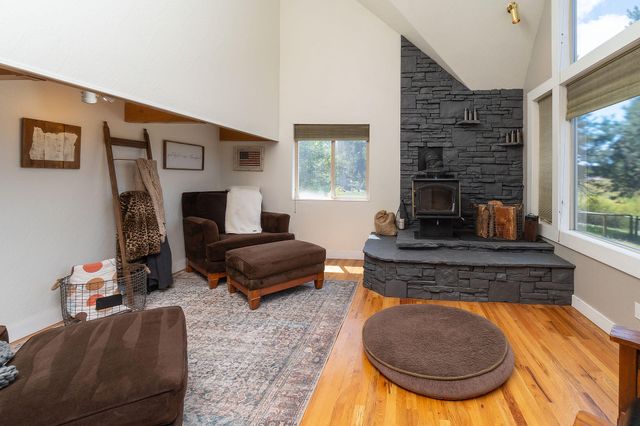 54977 Huntington Road, Bend, OR 97707