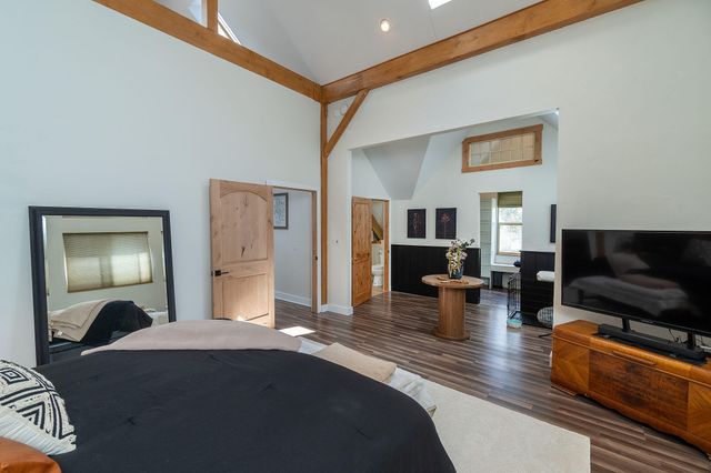 54977 Huntington Road, Bend, OR 97707
