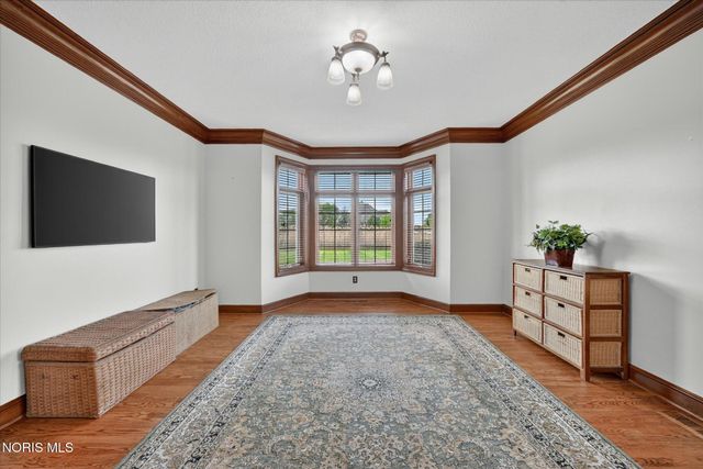 9211 Shadow Brook Drive, Sylvania, OH 43560