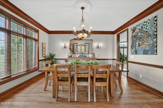 9211 Shadow Brook Drive, Sylvania, OH 43560
