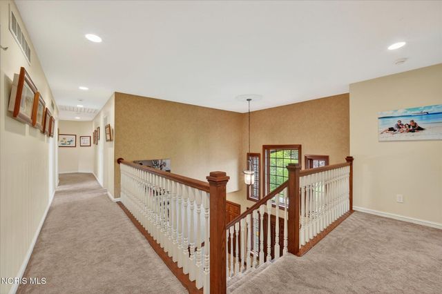 9211 Shadow Brook Drive, Sylvania, OH 43560