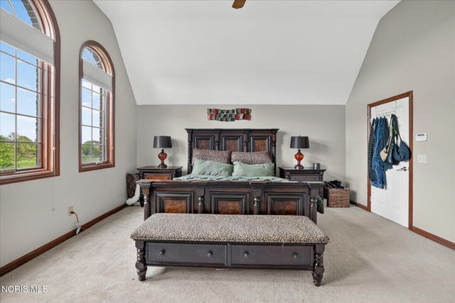 9211 Shadow Brook Drive, Sylvania, OH 43560