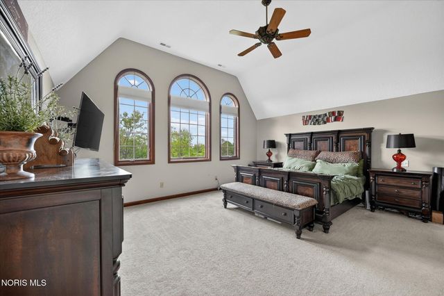 9211 Shadow Brook Drive, Sylvania, OH 43560