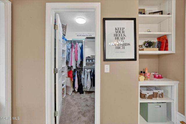 9211 Shadow Brook Drive, Sylvania, OH 43560