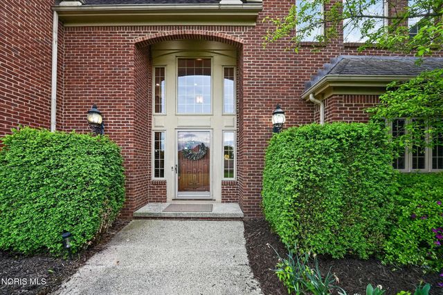 9211 Shadow Brook Drive, Sylvania, OH 43560