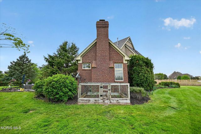 9211 Shadow Brook Drive, Sylvania, OH 43560