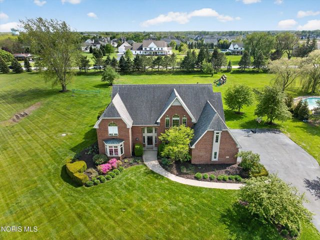 9211 Shadow Brook Drive, Sylvania, OH 43560