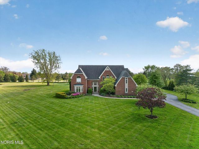 9211 Shadow Brook Drive, Sylvania, OH 43560